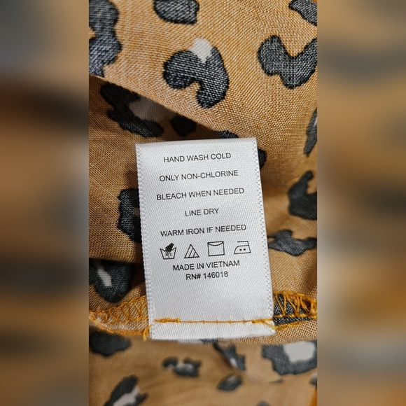 Button Down Top - Picture 5 of 7